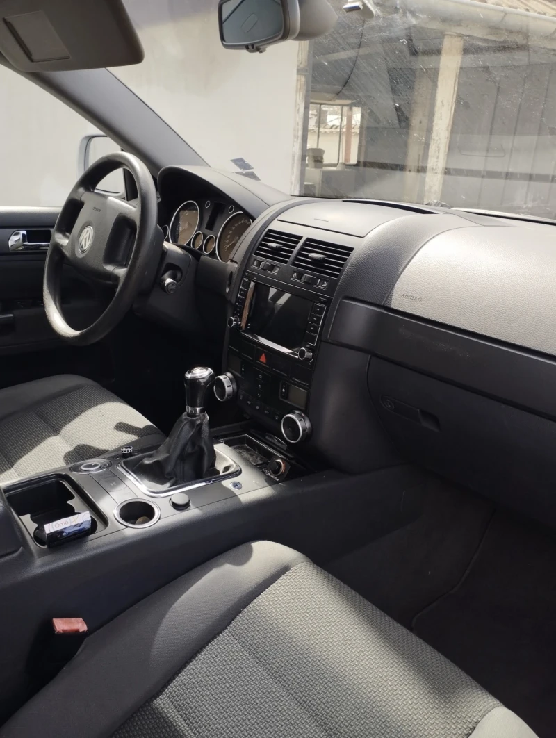 VW Touareg 2.5 TDI, снимка 5 - Автомобили и джипове - 49641393