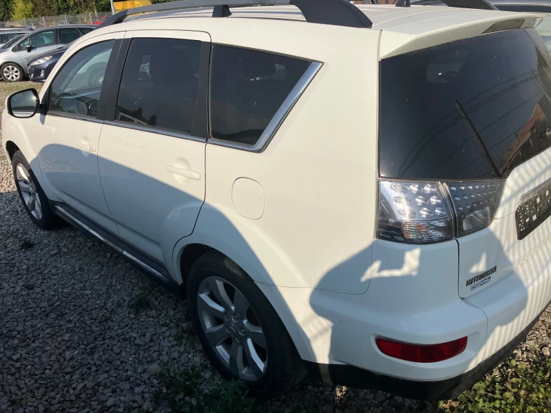 Mitsubishi Outlander 2.2 D-ID 4X4, снимка 6 - Автомобили и джипове - 49763882