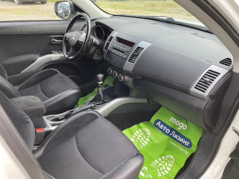 Mitsubishi Outlander 2.2 D-ID 4X4, снимка 9 - Автомобили и джипове - 49763882