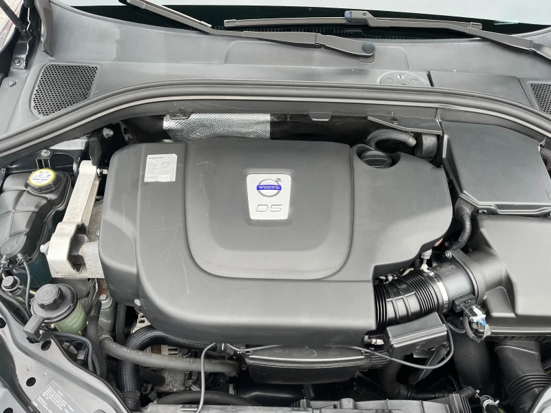 Volvo XC60 2.4D5-175k.c., снимка 15 - Автомобили и джипове - 50396733