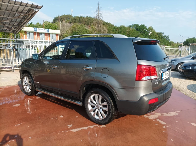 Kia Sorento 2.2 CRDI -4X4/AVTOMAT -ЛИЗИНГ , снимка 7 - Автомобили и джипове - 51023974