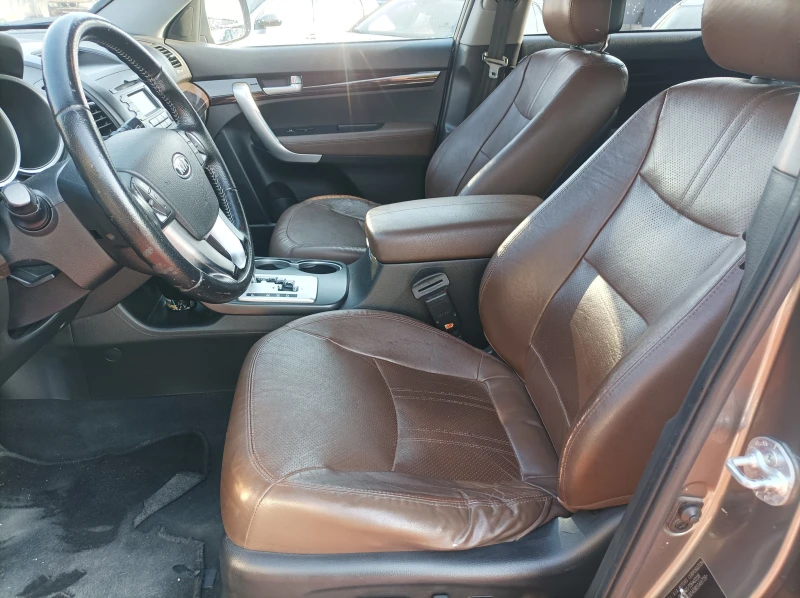 Kia Sorento 2.2 CRDI -4X4/AVTOMAT -ЛИЗИНГ , снимка 12 - Автомобили и джипове - 51023974