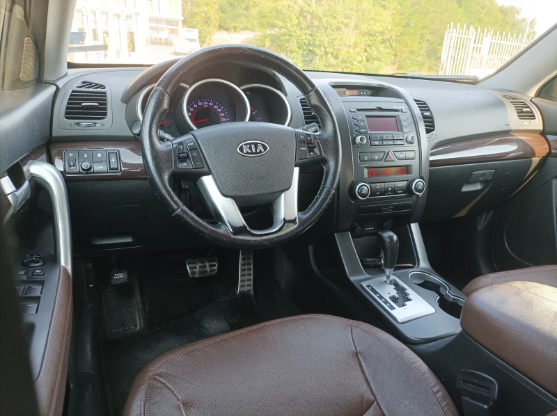 Kia Sorento 2.2 CRDI -4X4/AVTOMAT -ЛИЗИНГ , снимка 11 - Автомобили и джипове - 51023974