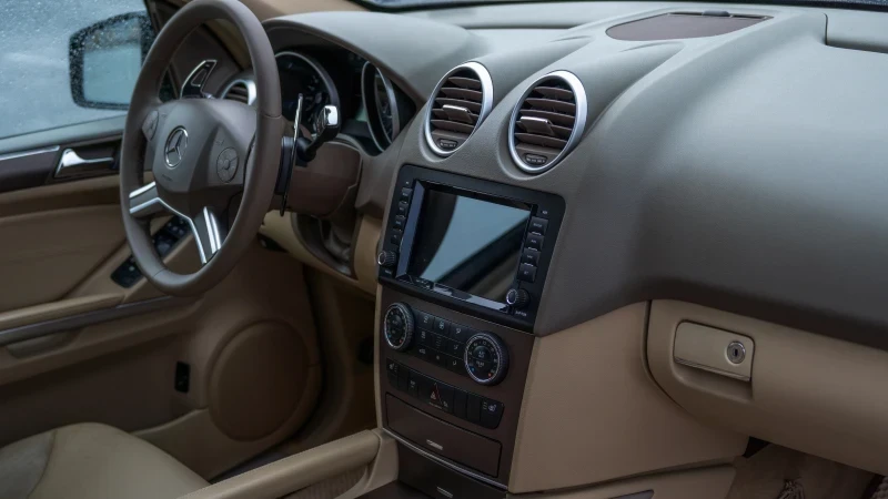 Mercedes-Benz ML 350 Без аналог в БГ, снимка 11 - Автомобили и джипове - 53640558