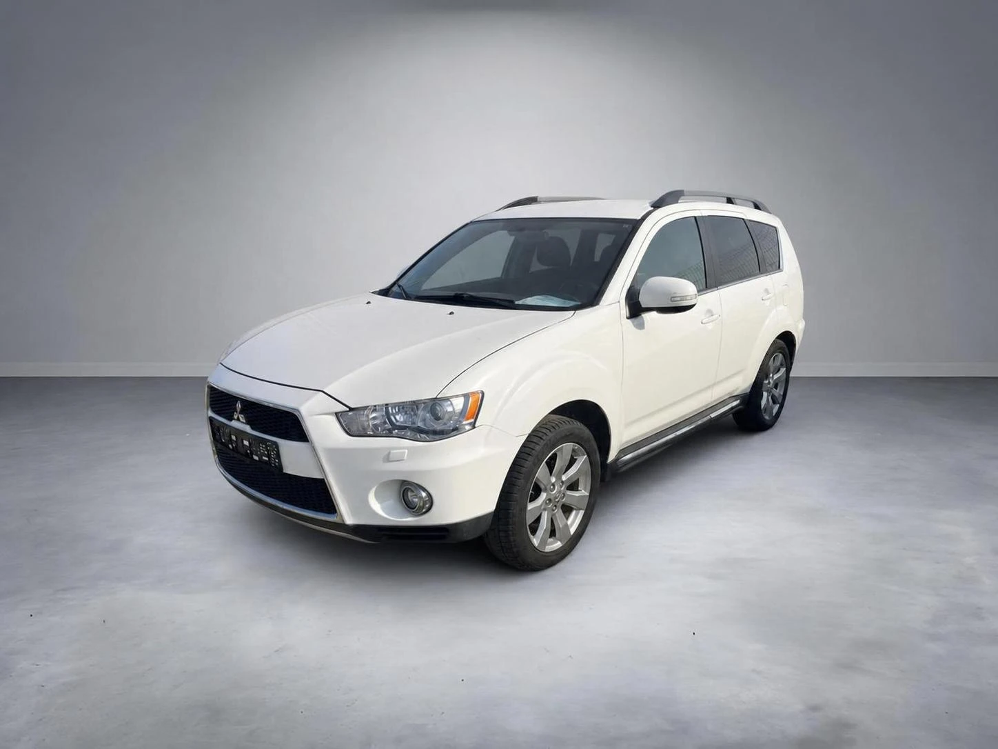 Mitsubishi Outlander 2.2 D-ID 4X4, снимка 2 - Автомобили и джипове - 49763882