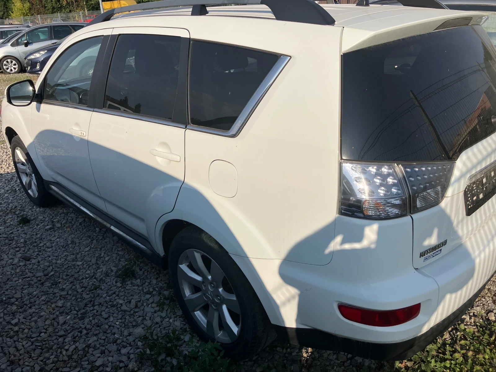 Mitsubishi Outlander 2.2 D-ID 4X4 - изображение 6