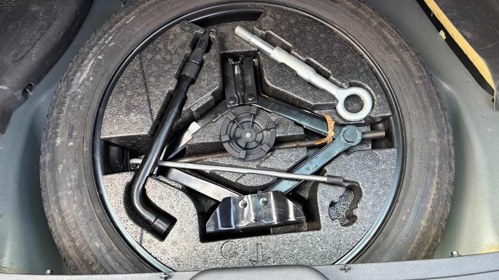 Volvo XC60 2.4D5-175k.c., снимка 14 - Автомобили и джипове - 50396733