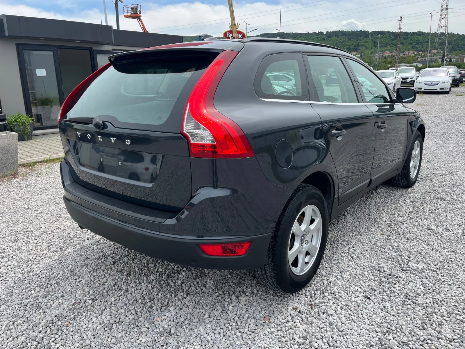 Volvo XC60 2.4D5-175k.c. - изображение 5