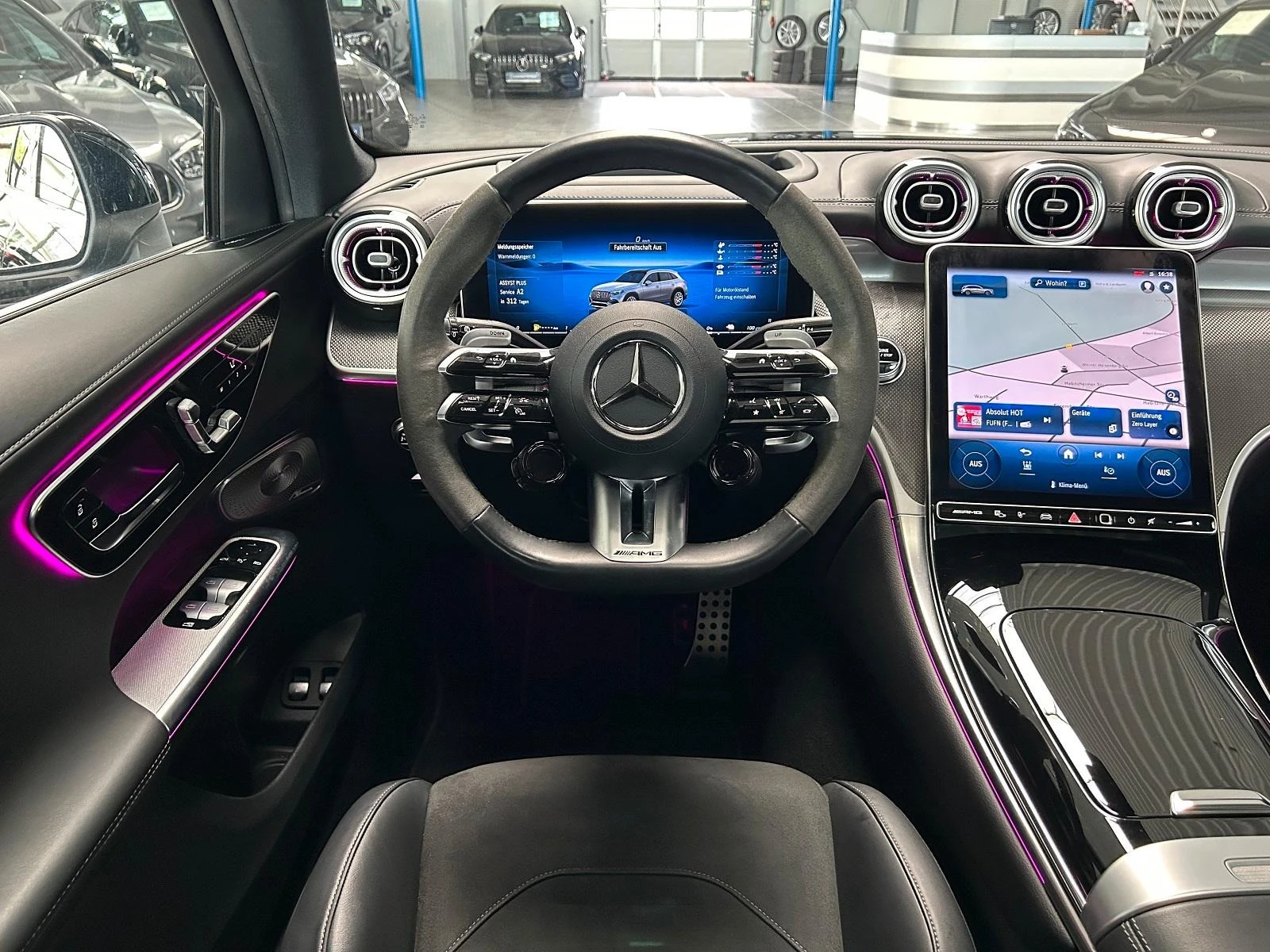 Mercedes-Benz GLC 63 AMG S* E-PERFOR* PANO* DISTR* HEAD-UP* BURM* MEMORY* K - изображение 6