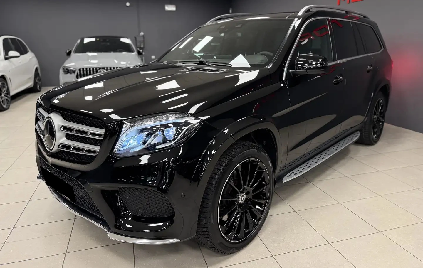 Mercedes-Benz GLS 500  AMG-Line 4Matic, снимка 3 - Автомобили и джипове - 53915343