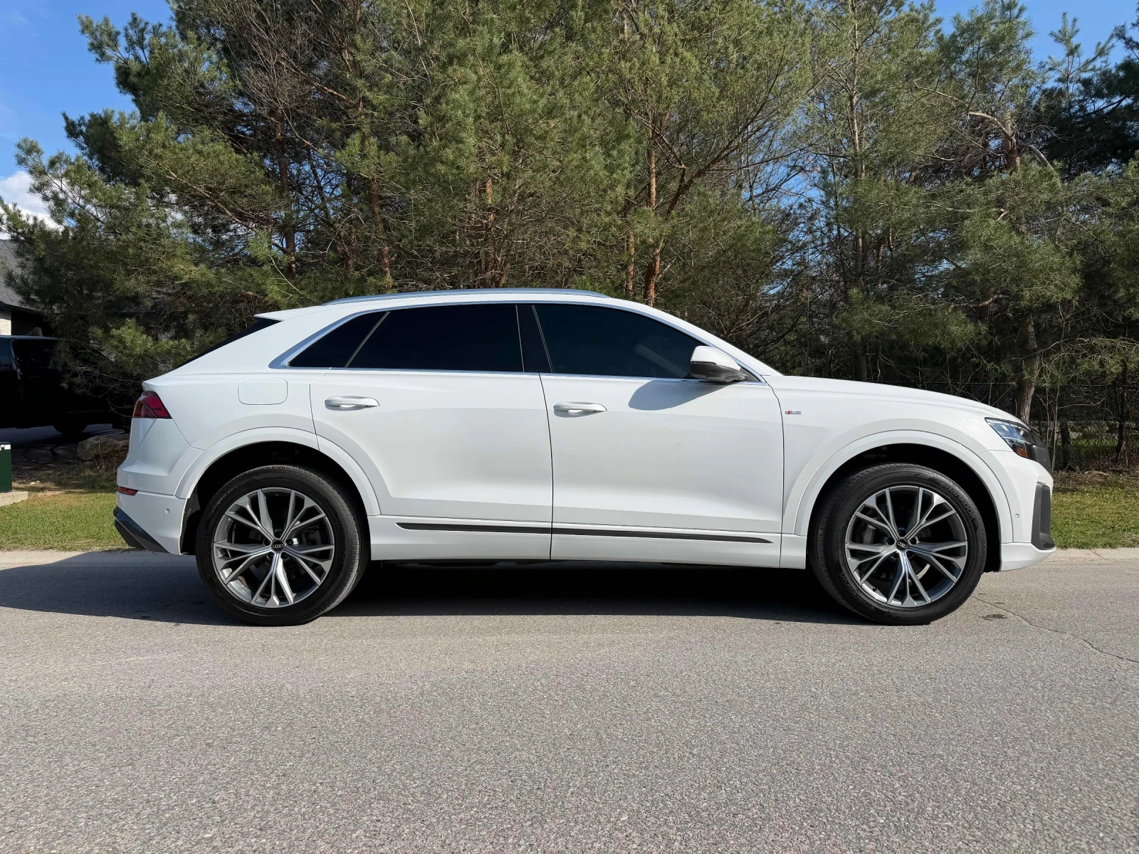 Audi Q8 PROGRESSIV * ПАНОРАМА * CARFAX, снимка 3 - Автомобили и джипове - 54545629