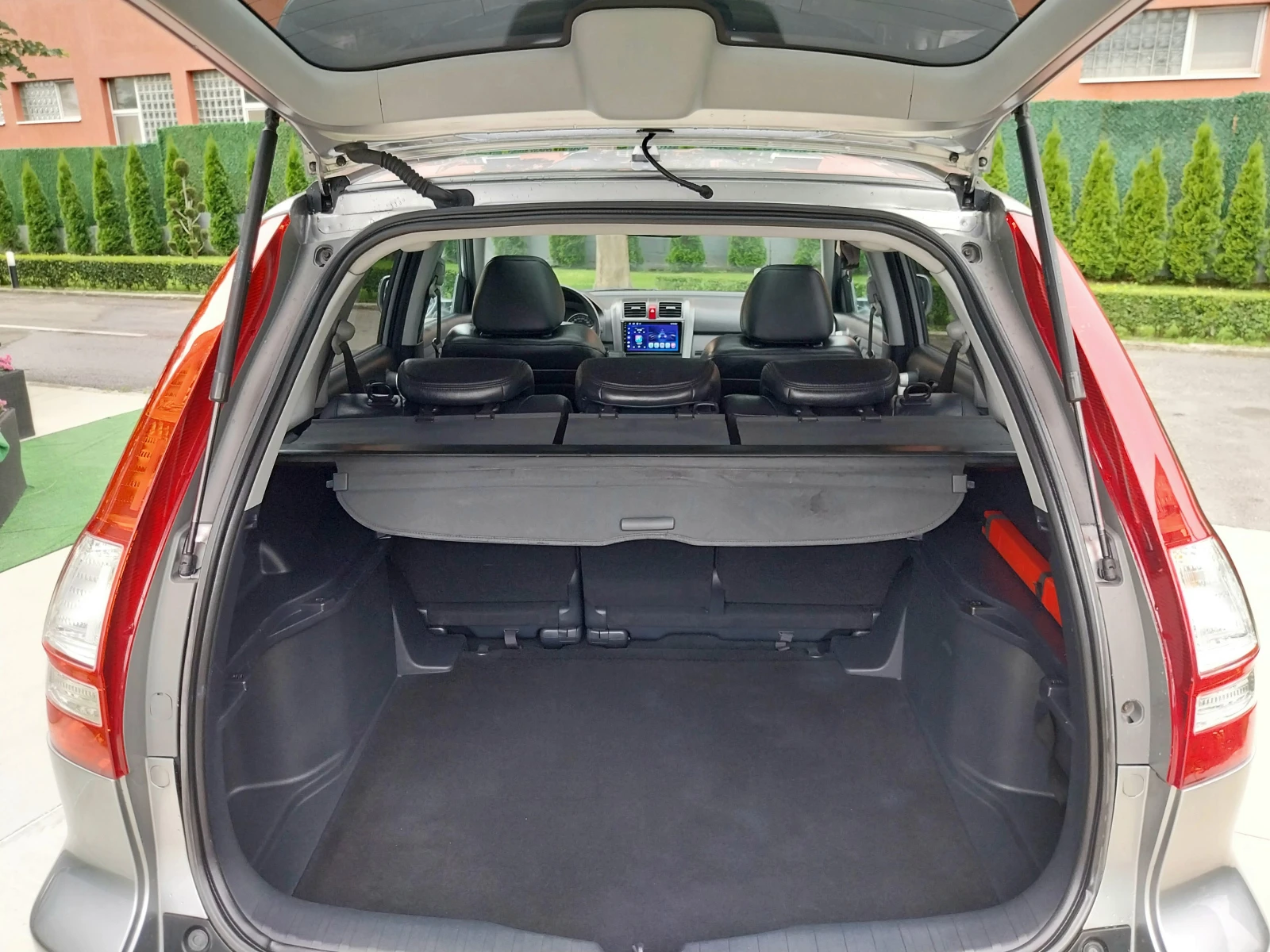 Honda Cr-v 2.0i -VTEC * EXECUTIVE* НАВИ* 4X4* КОЖА/Automatic , снимка 17 - Автомобили и джипове - 54918207