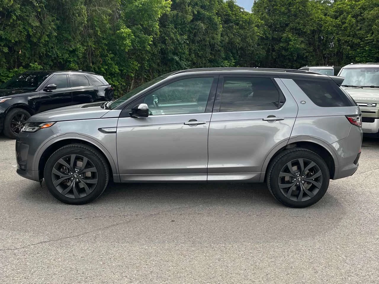 Land Rover Discovery Sport * R Dynamic SE * CARFAX * ЦЕНА ДО БГ, снимка 3 - Автомобили и джипове - 54983558