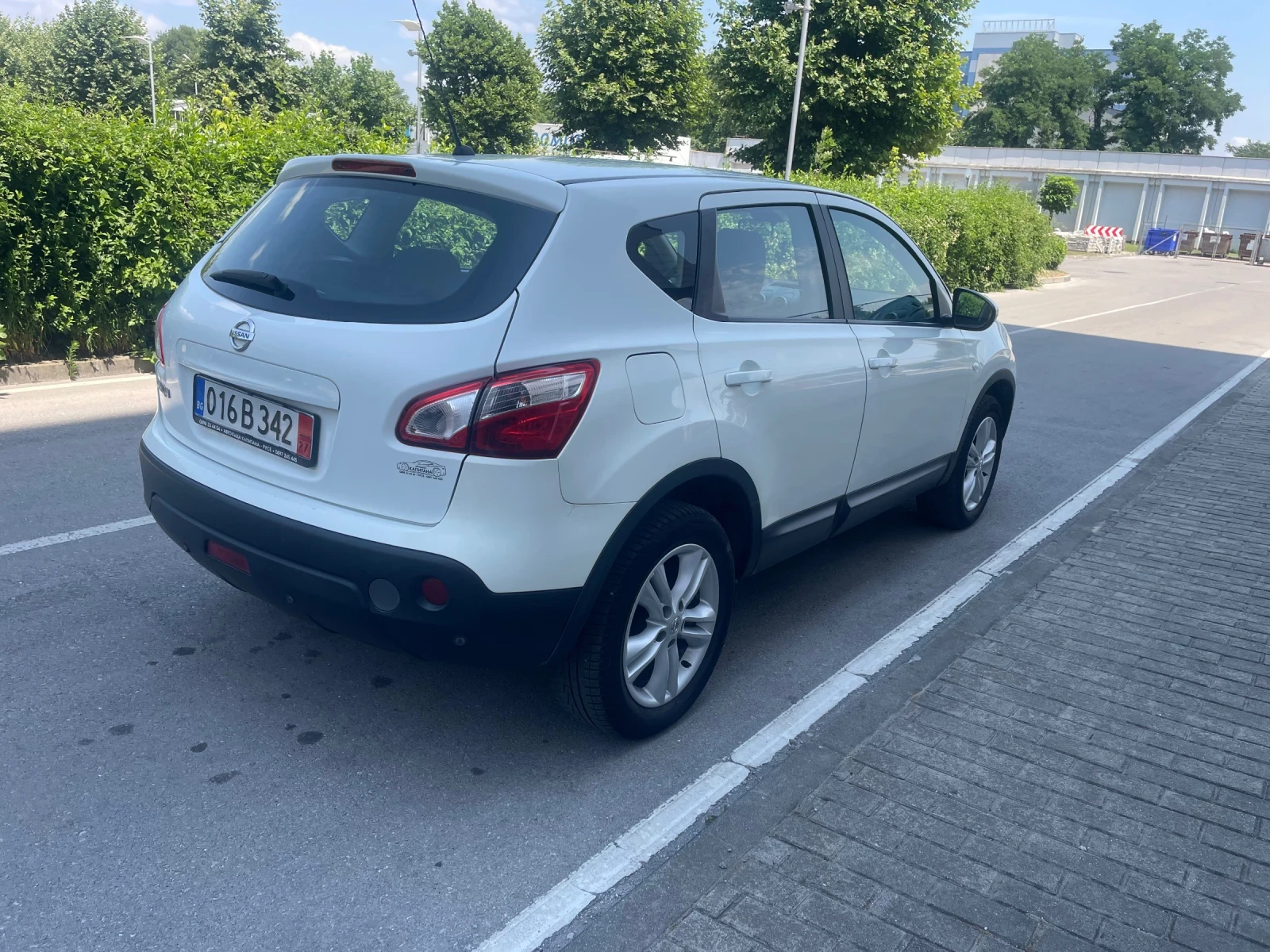 Nissan Qashqai 1.6 бензин-ГАЗ 117кс , снимка 6 - Автомобили и джипове - 55132699
