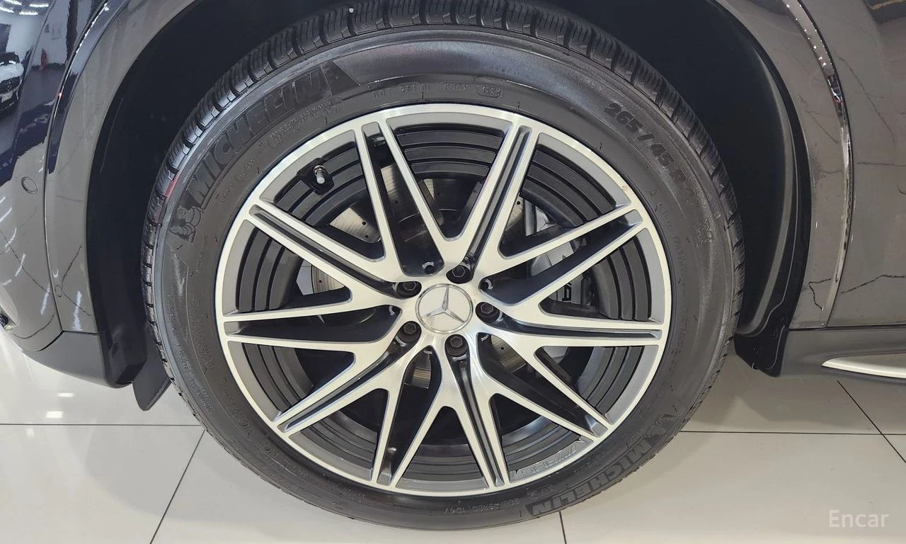 Mercedes-Benz GLC 43 AMG 4MATIC* DISTRONIC* BURMESTER* 360 CAM* HEAD-UP* , снимка 5 - Автомобили и джипове - 55224627