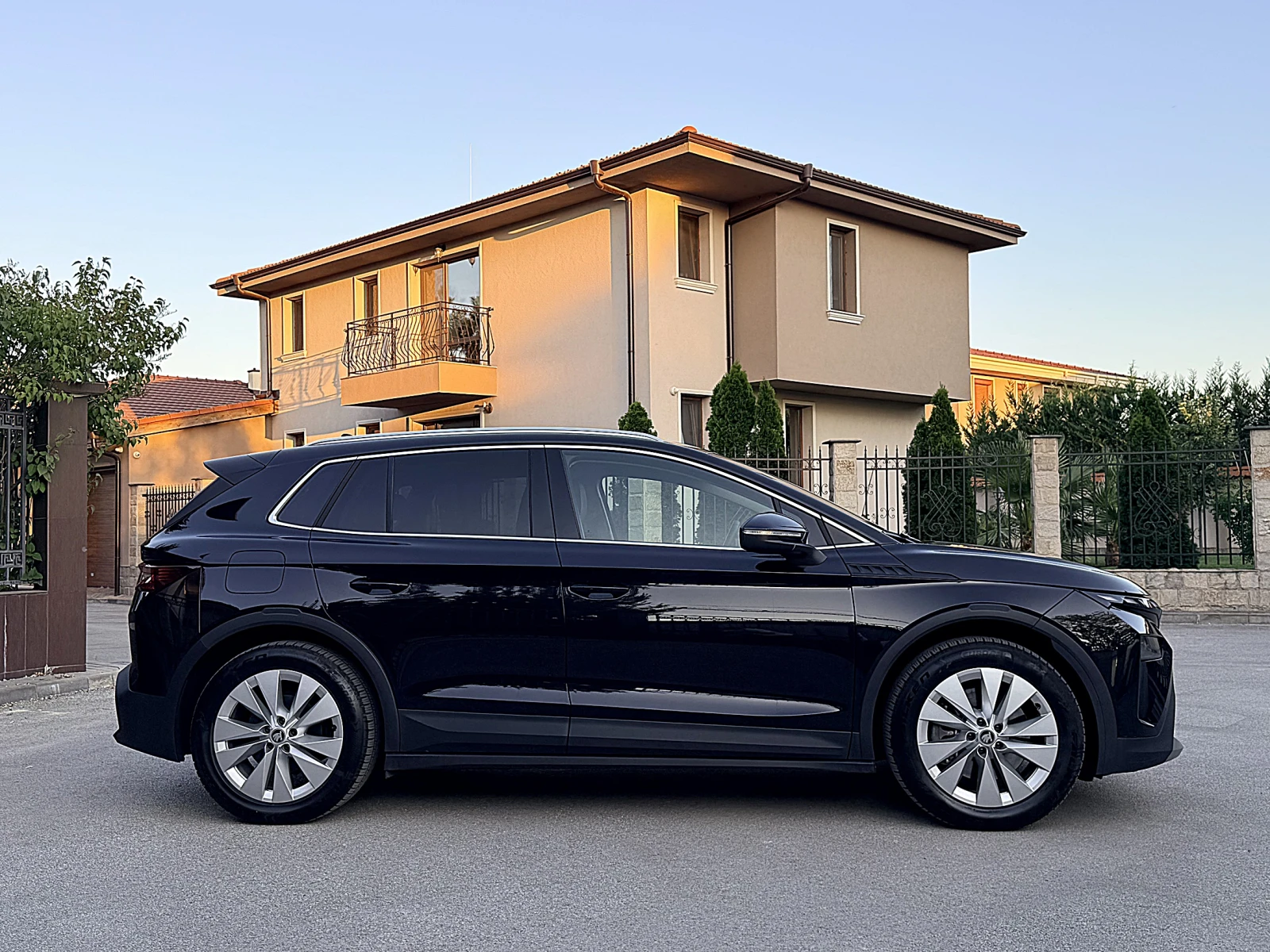 Skoda Elroq 85 НАЛИЧЕН - Matrix DIST Winter Pack+ Keyless, снимка 5 - Автомобили и джипове - 55684364