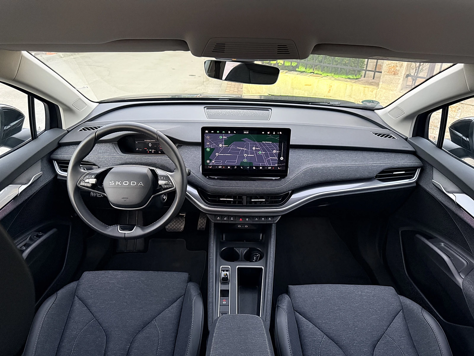 Skoda Elroq 85 НАЛИЧЕН - Matrix DIST Winter Pack+ Keyless, снимка 12 - Автомобили и джипове - 55684364