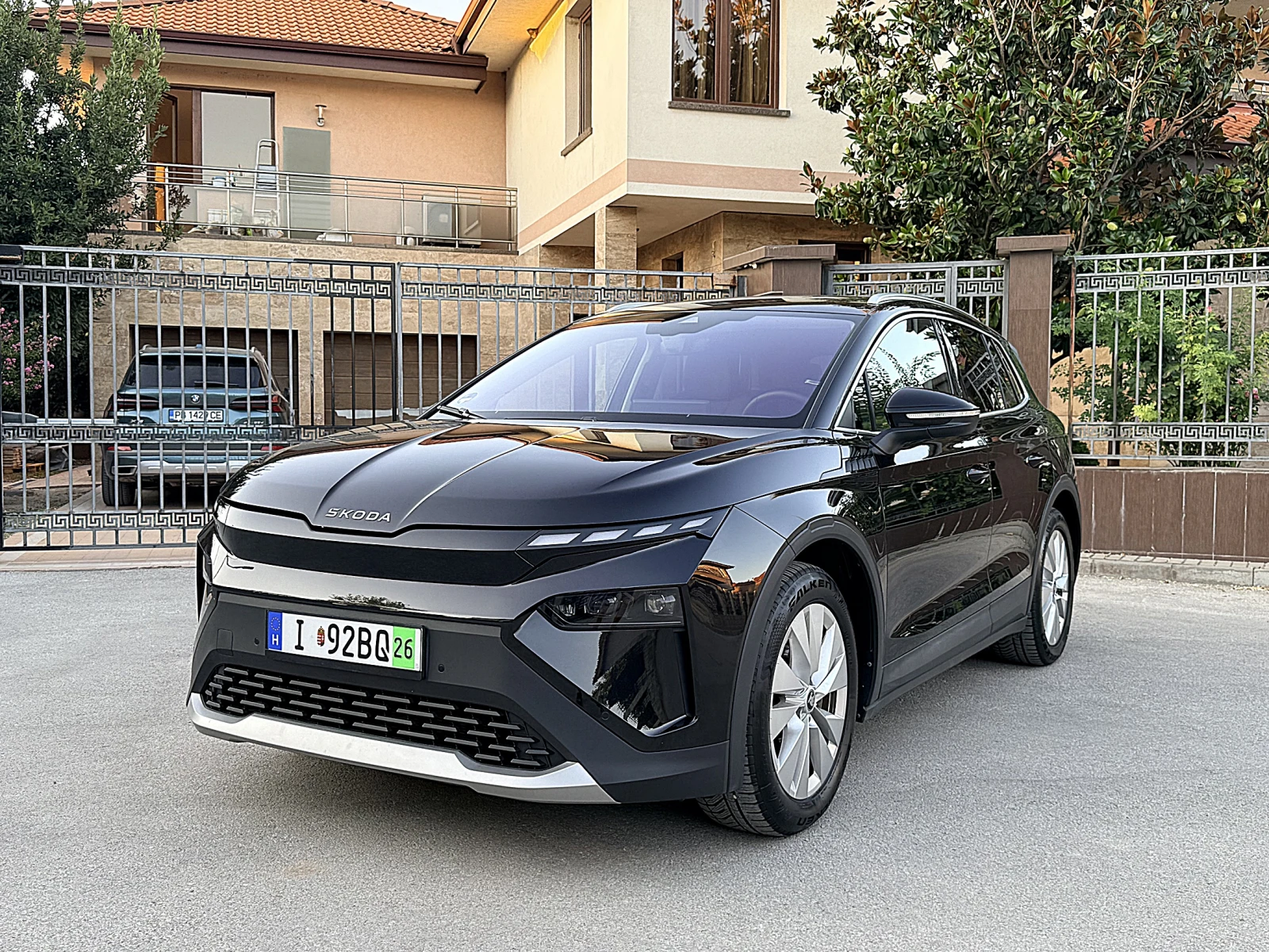 Skoda Elroq 85 НАЛИЧЕН - Matrix DIST Winter Pack+ Keyless
