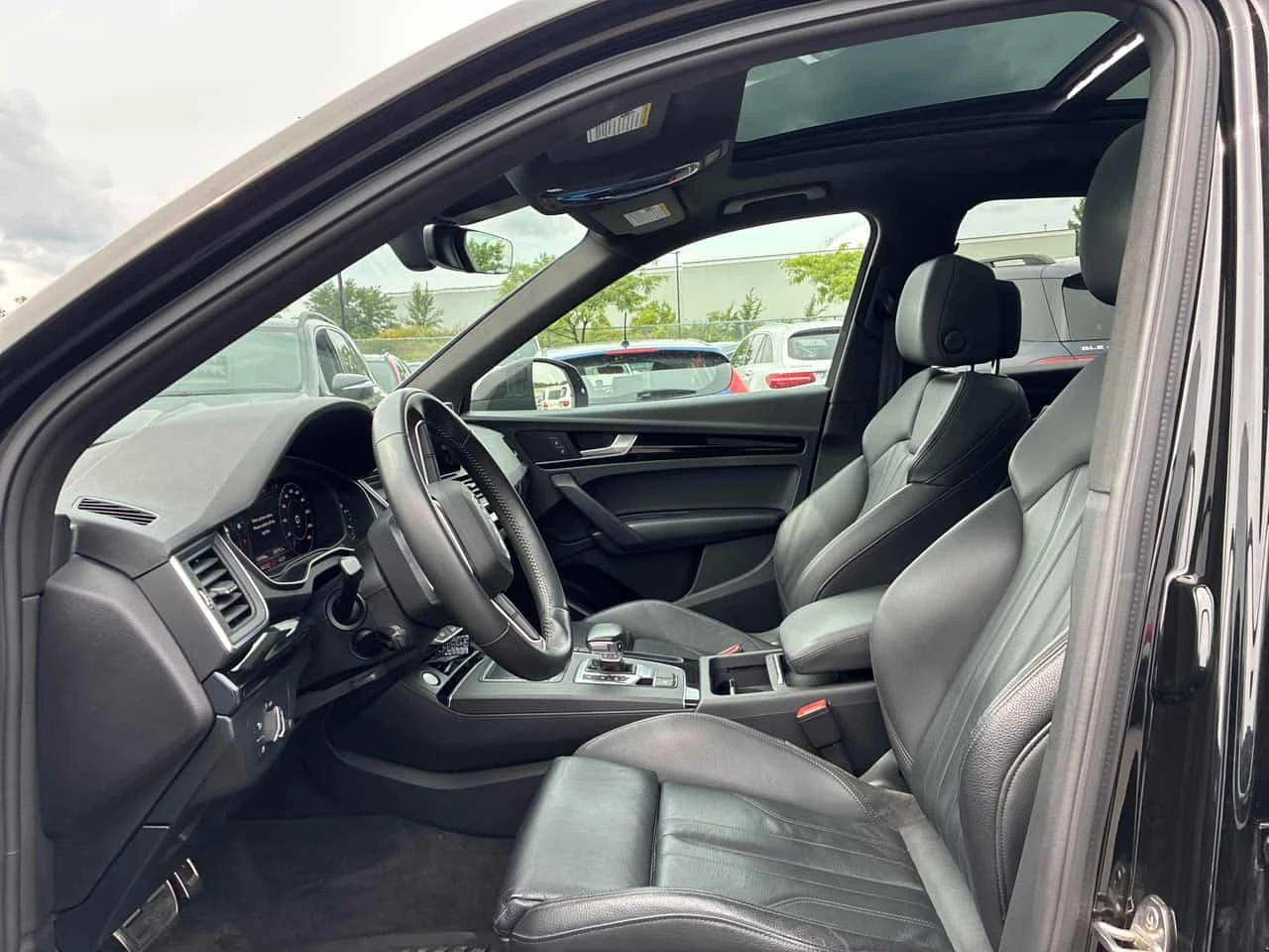 Audi Q5 QUATTRO * ГЛАВНО ПРЕДСТАВИТЕЛСТВО НА MERCEDES* , снимка 10 - Автомобили и джипове - 55743743