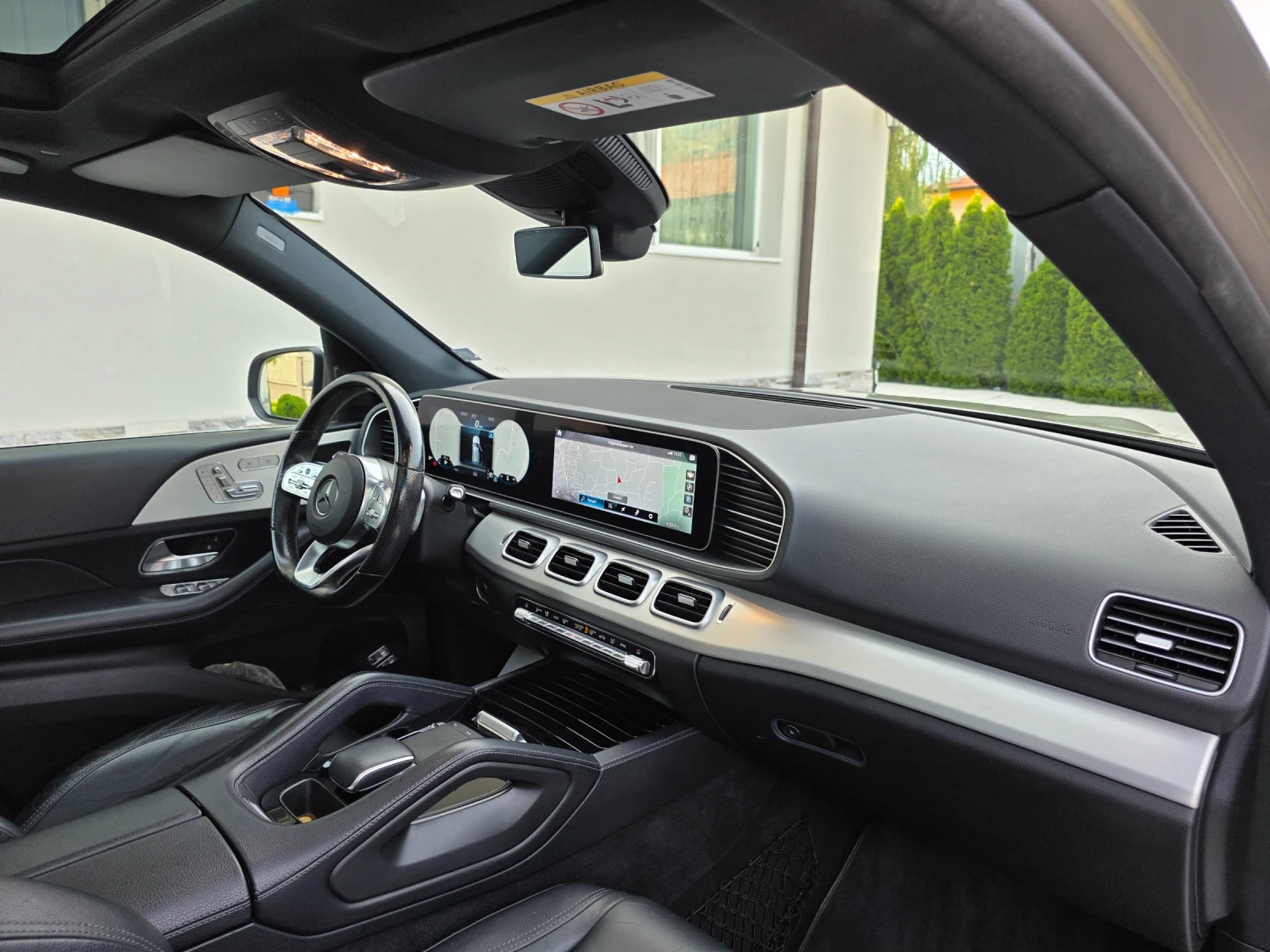 Mercedes-Benz GLE 300 AMG НАПЪЛНО ОБСЛУЖЕН , снимка 14 - Автомобили и джипове - 56087793