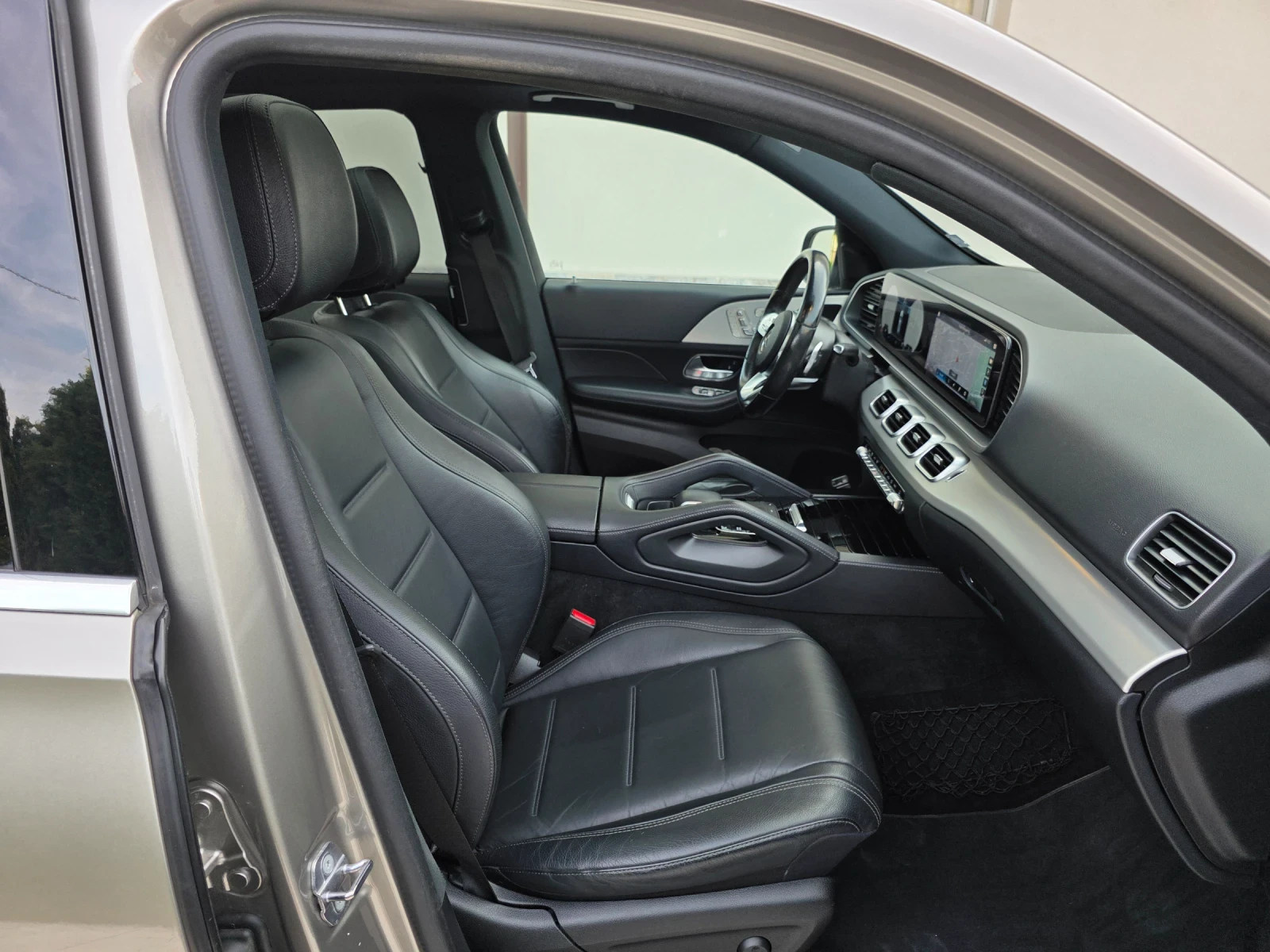Mercedes-Benz GLE 300 AMG НАПЪЛНО ОБСЛУЖЕН , снимка 13 - Автомобили и джипове - 56087793