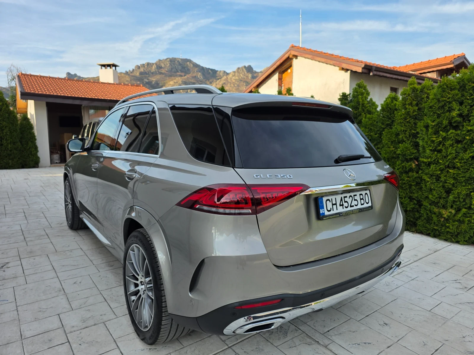 Mercedes-Benz GLE 300 AMG НАПЪЛНО ОБСЛУЖЕН , снимка 7 - Автомобили и джипове - 56087793