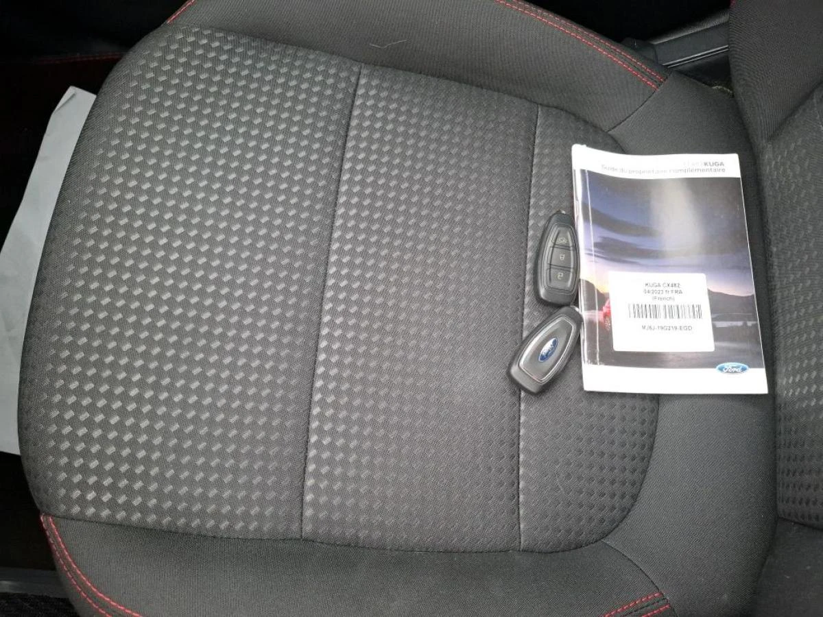 Ford Kuga 2.5 HYBRID ST-LINE , снимка 7 - Автомобили и джипове - 56106293