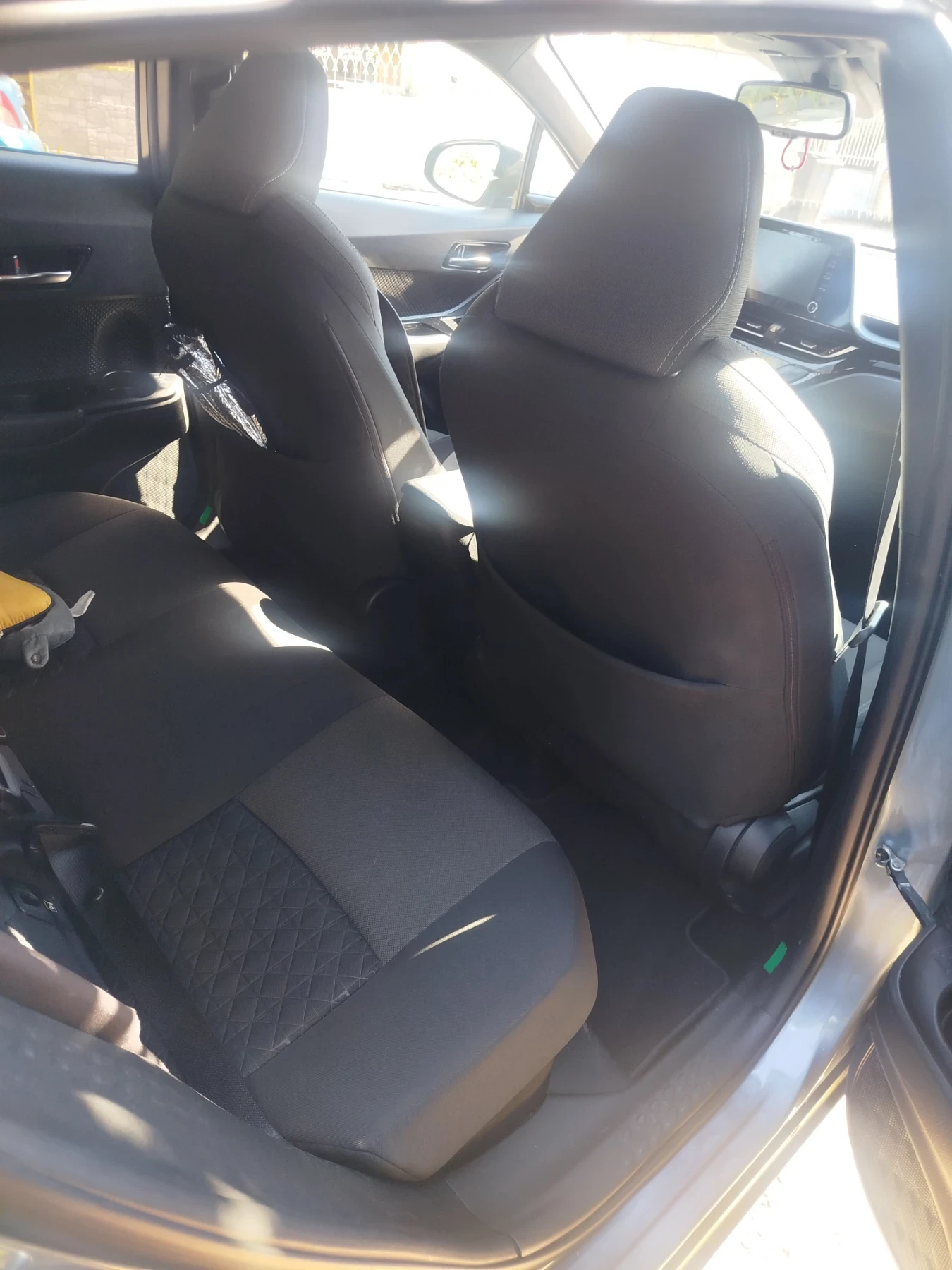 Toyota C-HR, снимка 10 - Автомобили и джипове - 56337096