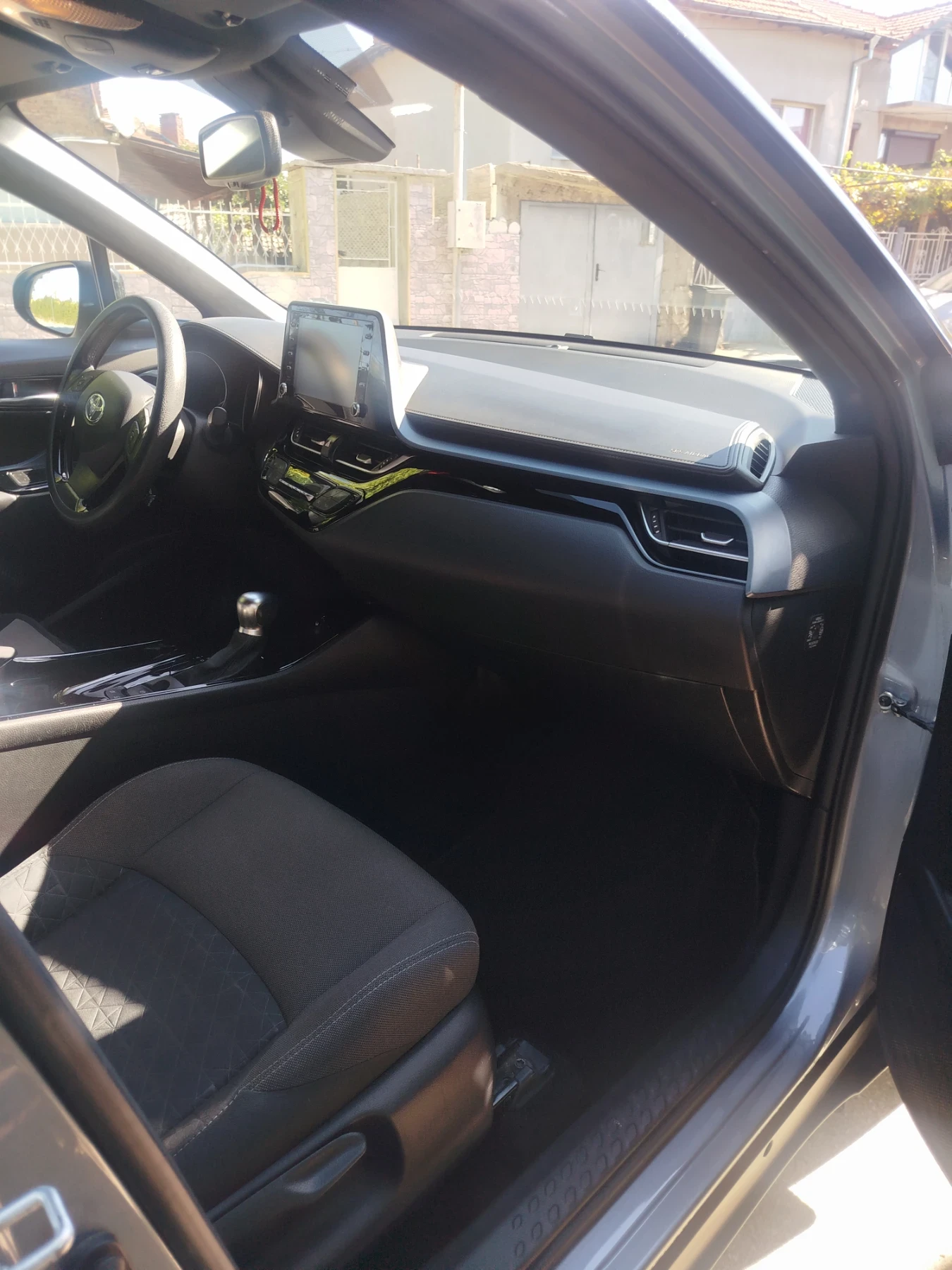 Toyota C-HR, снимка 7 - Автомобили и джипове - 56337096