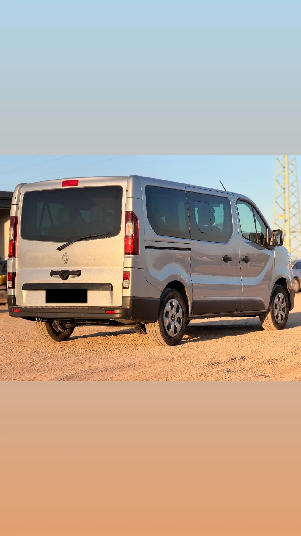 Renault Trafic 2.0 8+ 1 AUTOMATIC , снимка 8 - Бусове и автобуси - 55888876