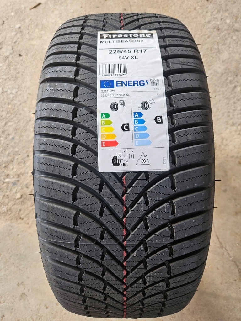 Гуми Всесезонни 225/45R17, снимка 2 - Гуми и джанти - 46595863