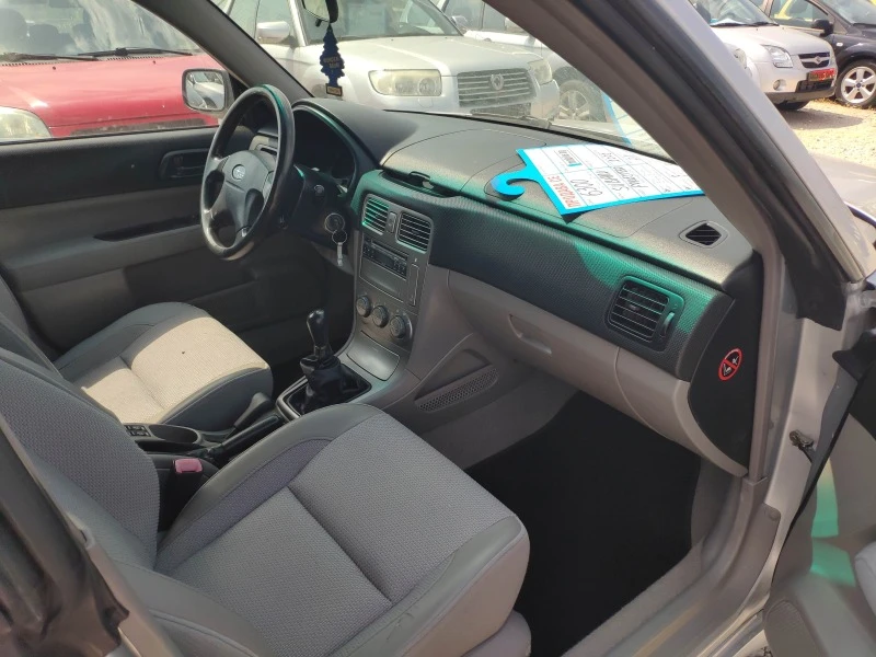 Subaru Forester 2.0I, снимка 7 - Автомобили и джипове - 42023046