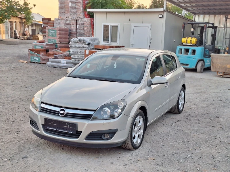 Opel Astra 1.3 cdti, снимка 1 - Автомобили и джипове - 47459162