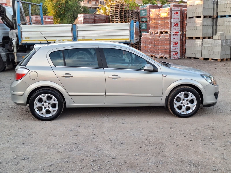 Opel Astra 1.3 cdti, снимка 6 - Автомобили и джипове - 47388746