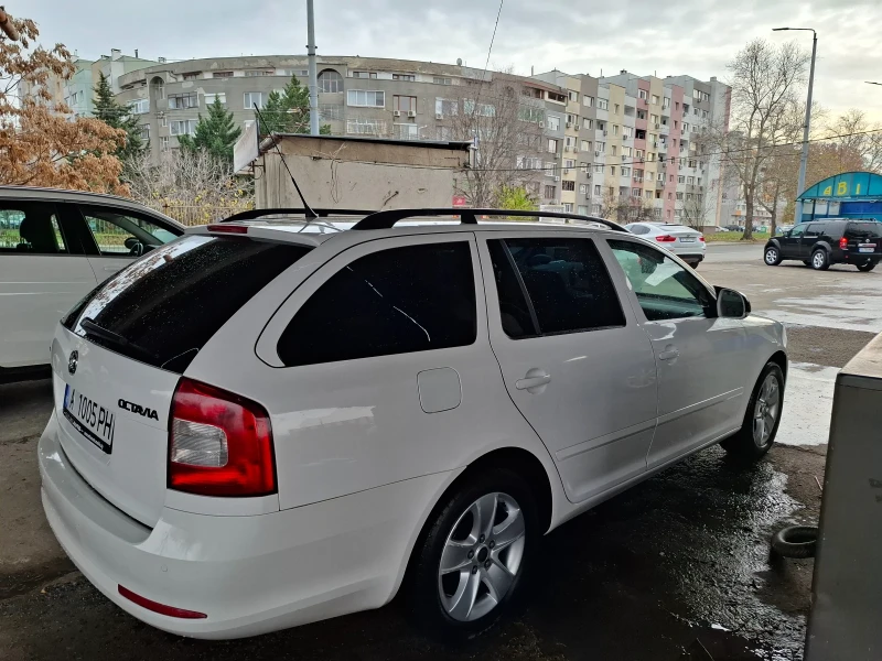 Skoda Octavia 1.6TDI, снимка 6 - Автомобили и джипове - 48248407