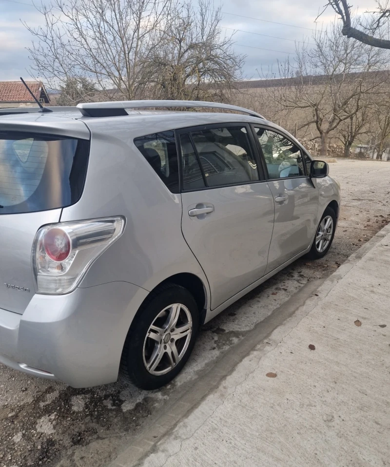 Toyota Verso, снимка 3 - Автомобили и джипове - 48334755