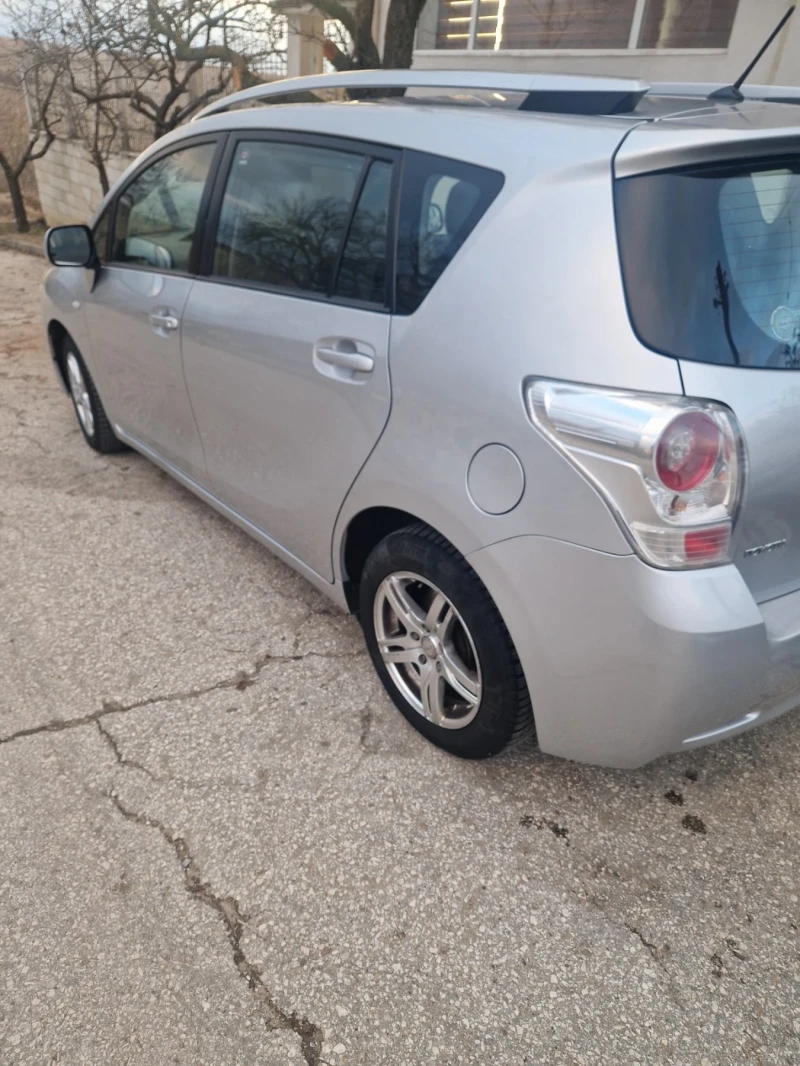 Toyota Verso, снимка 4 - Автомобили и джипове - 48334755