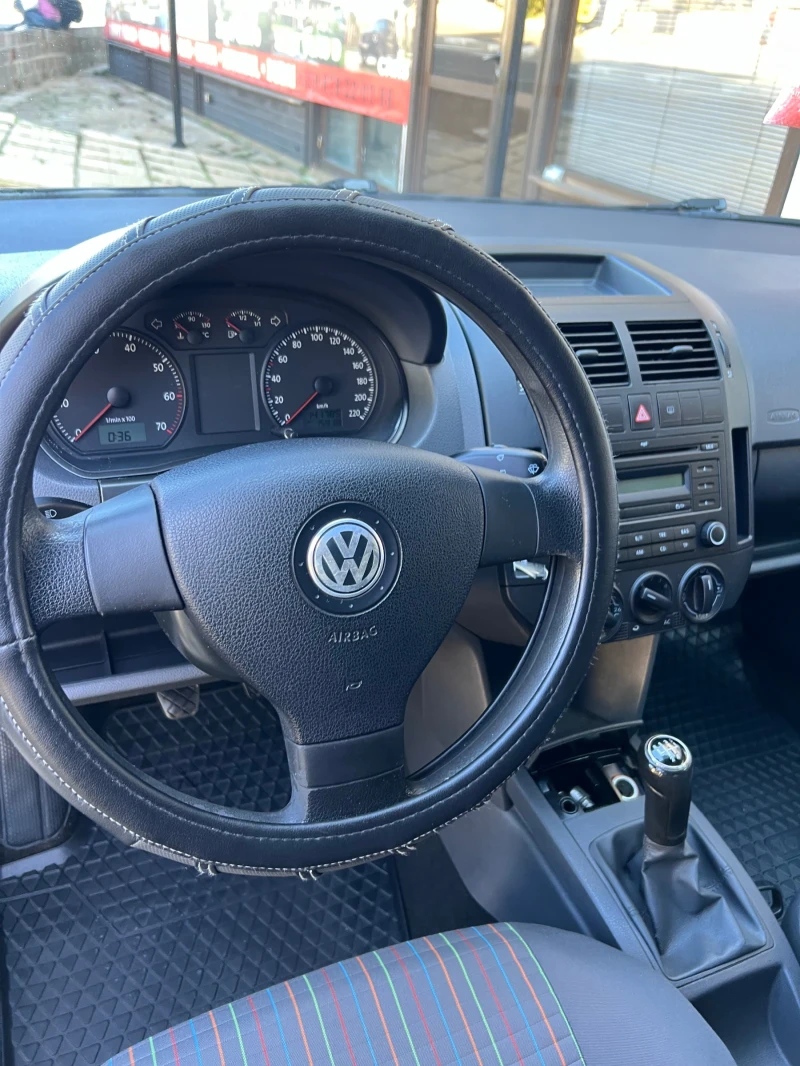 VW Polo, снимка 7 - Автомобили и джипове - 52568111
