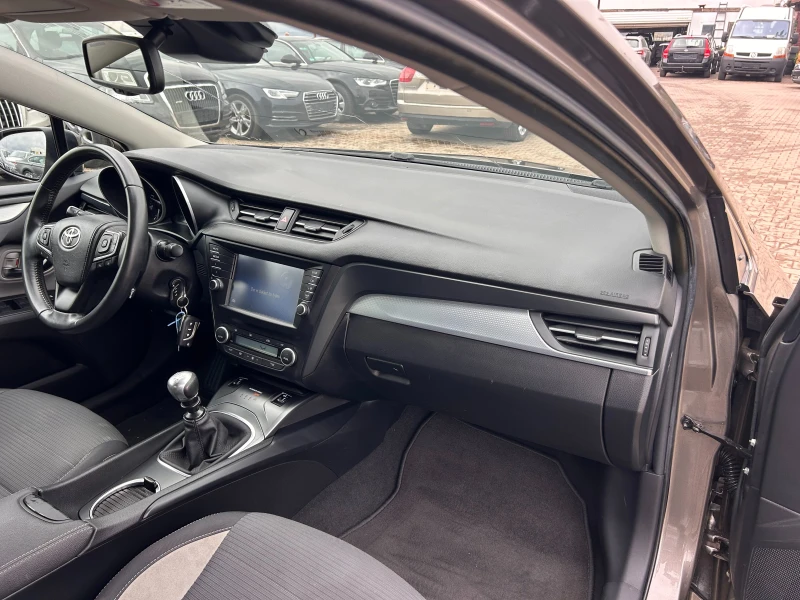 Toyota Avensis 1.6D-4D NAVI/KAMERA EURO 6, снимка 10 - Автомобили и джипове - 51882598