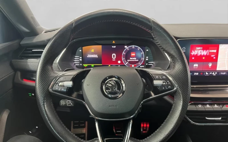 Skoda Octavia COMBI/1.4/STYLE/LED/204HP/CAYPLAY/CAM/118D, снимка 10 - Автомобили и джипове - 51911601