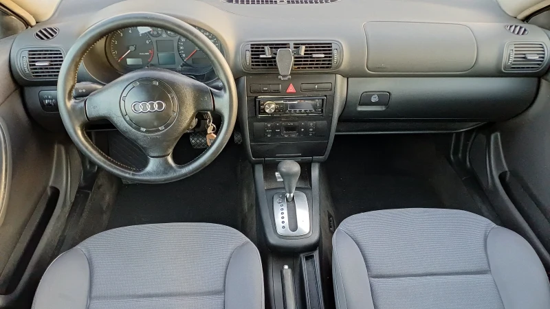 Audi A3 1.8Т Автоматик, снимка 7 - Автомобили и джипове - 52108883