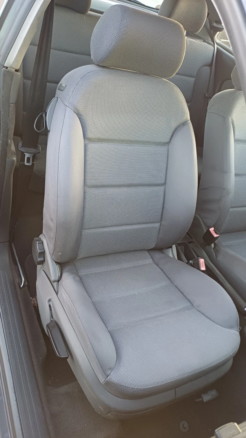 Audi A3 1.8Т Автоматик, снимка 10 - Автомобили и джипове - 52108883