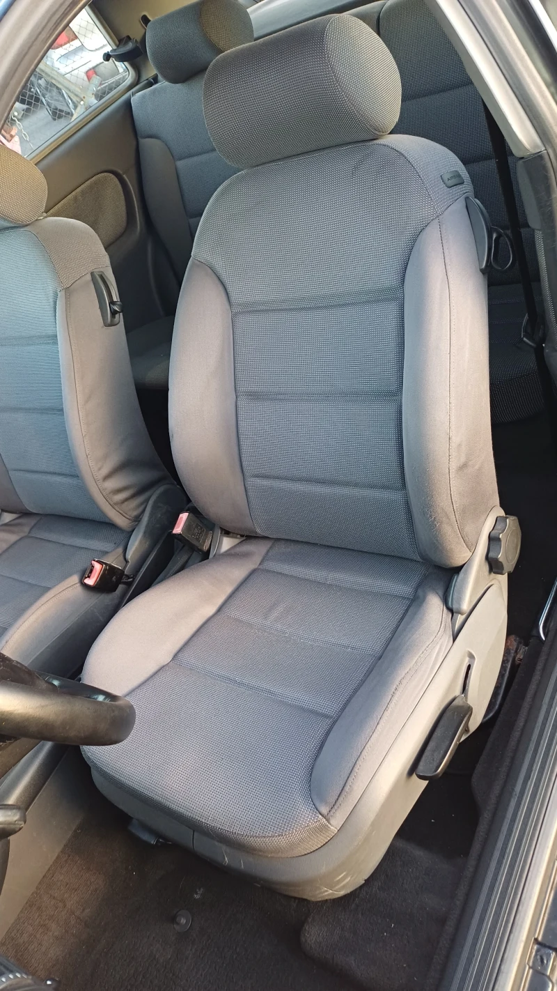 Audi A3 1.8Т Автоматик, снимка 8 - Автомобили и джипове - 52108883