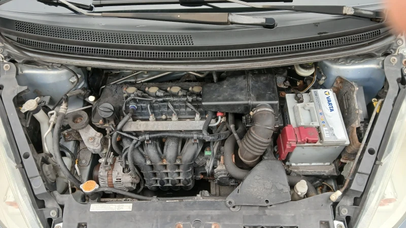 Mitsubishi Colt 1.3, снимка 17 - Автомобили и джипове - 52877639