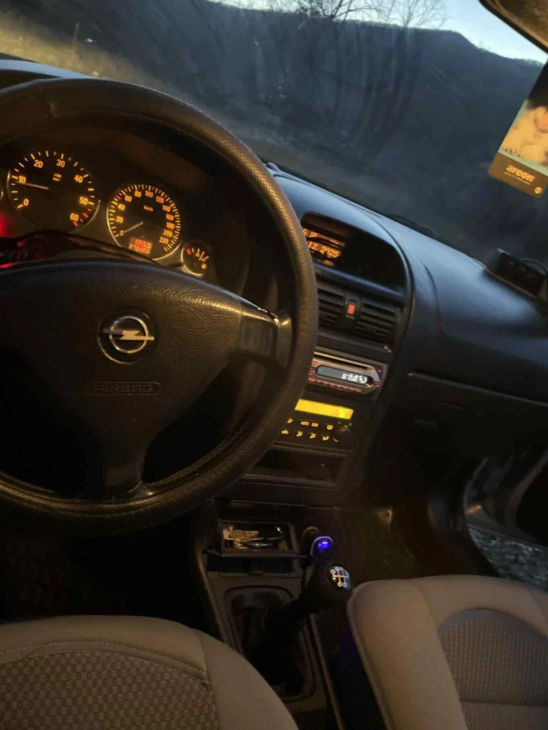 Opel Astra, снимка 9 - Автомобили и джипове - 52965466