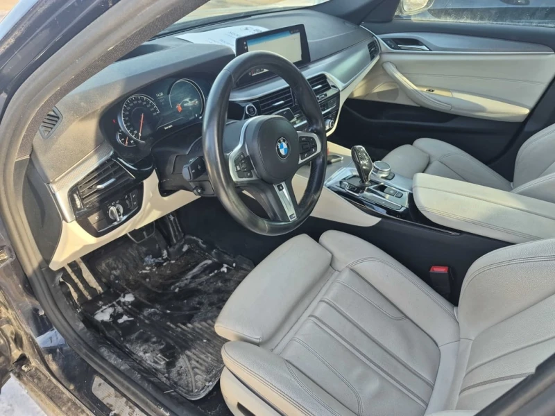 BMW 530 * xDrive * CARFAX * ДВА КЛЮЧА* ПОГДРЕВ* , снимка 5 - Автомобили и джипове - 53472346