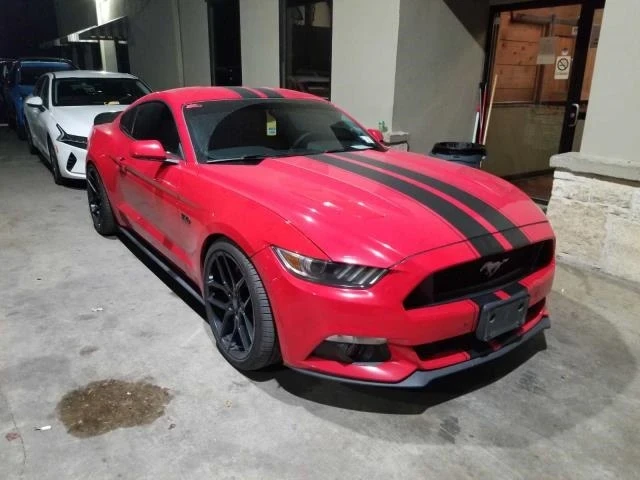 Ford Mustang, снимка 1 - Автомобили и джипове - 48725540