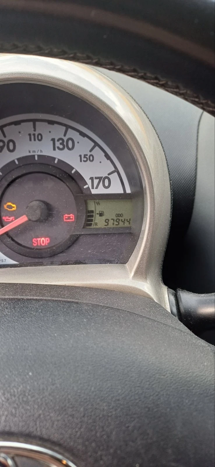 Toyota Aygo, снимка 9 - Автомобили и джипове - 53982752