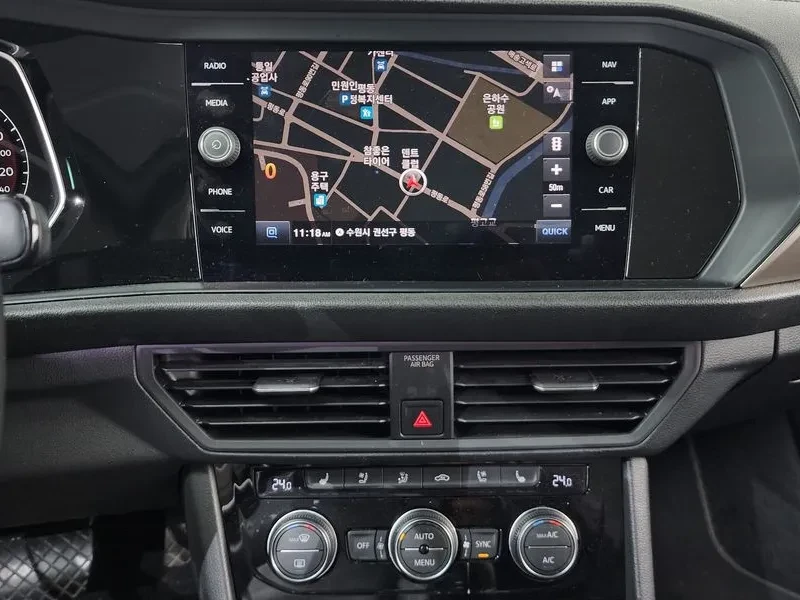 VW Jetta 1.4 TSI PREMIUM, снимка 14 - Автомобили и джипове - 54869114
