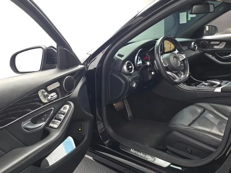 Mercedes-Benz C 200 W205 C200 Amg Lineс, снимка 10 - Автомобили и джипове - 55185637